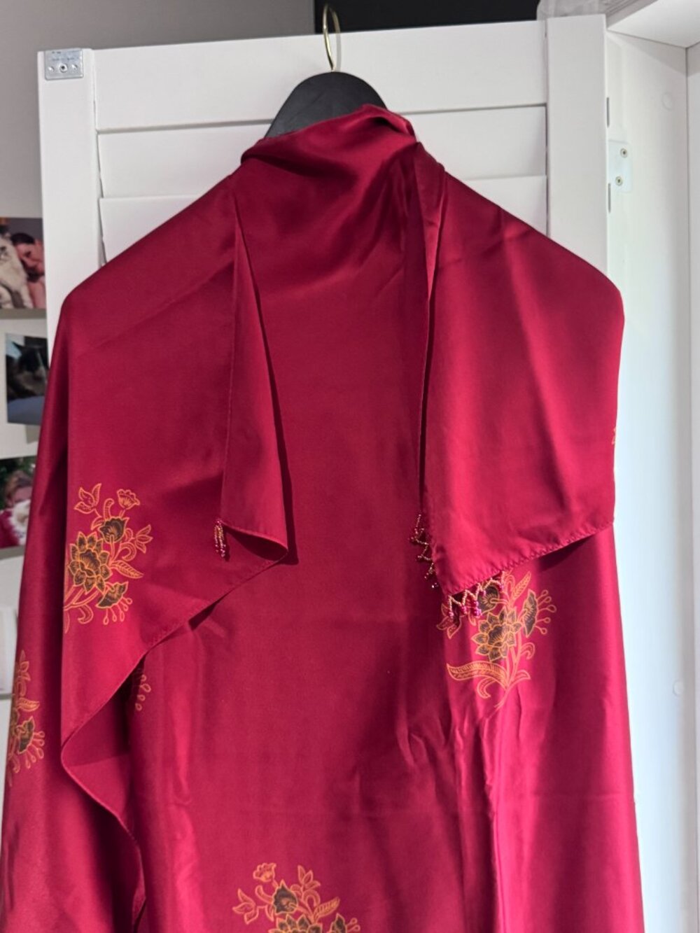 ✨❤️ Rare Vintage Victoria's Secret Floral Shawl Wrap – Timeless Elegance ❤️✨ - Picture 15 of 16